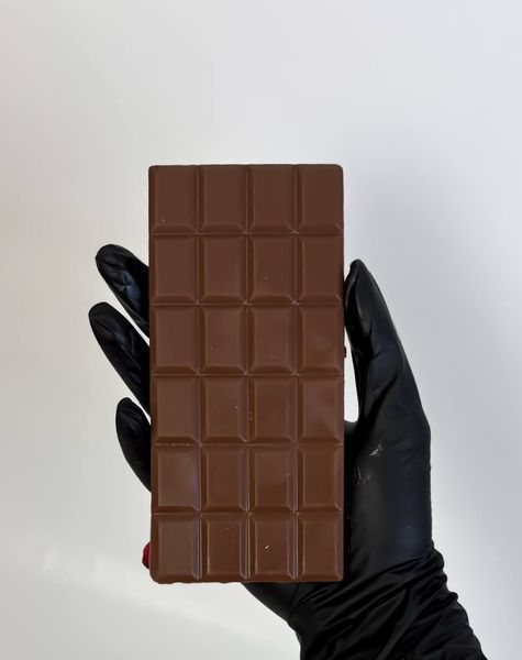 Невеликий подарунковий набір солодощів - шоколадка + медальйони Berry Bar BBP01-24 фото