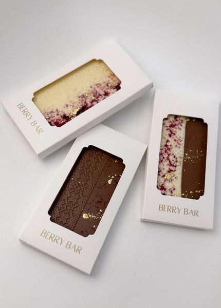 Шоколад с узором вышиванки - молочный шоколад с сублимированной малиной - Berry Bar BBP01-116 фото